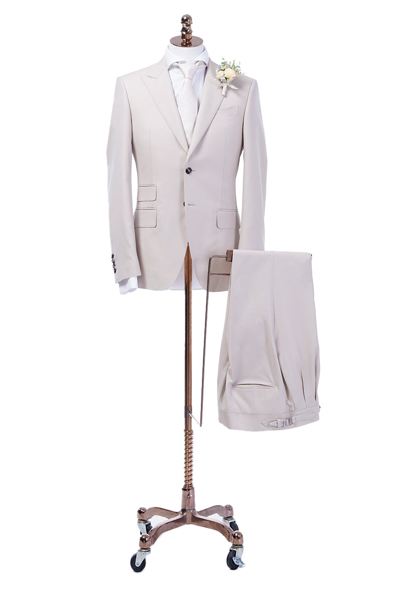 Opal Oasis off-white suit displayed on a mannequin, front view with boutonniere