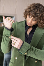 Retro Emerald Velvet Tuxedo, close-up of the cuff button and rings
