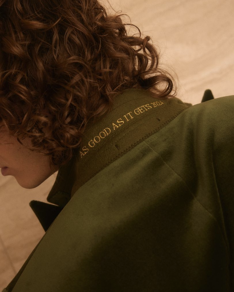 Retro Emerald Velvet Tuxedo, close-up of embroidered lettering on the collar