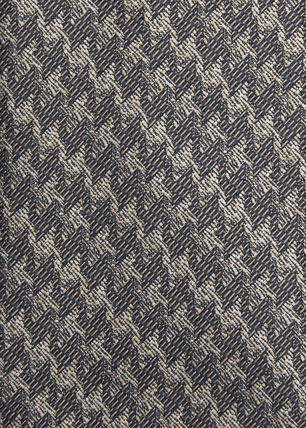 Moscow Tie Gunmetal Houndstooth, close-up of the woven houndstooth pattern