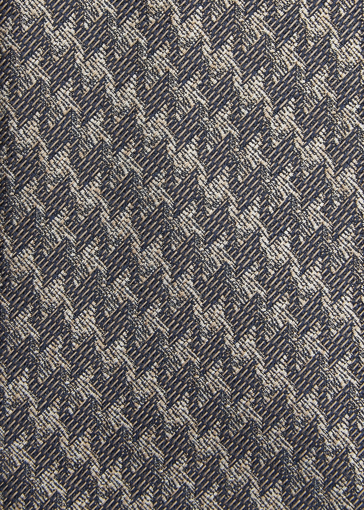 Moscow Tie Gunmetal Houndstooth, close-up of the woven houndstooth pattern