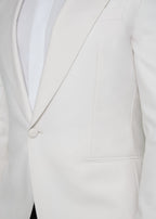 Opera House Off White Tuxedo, close-up of the shawl lapel and single button